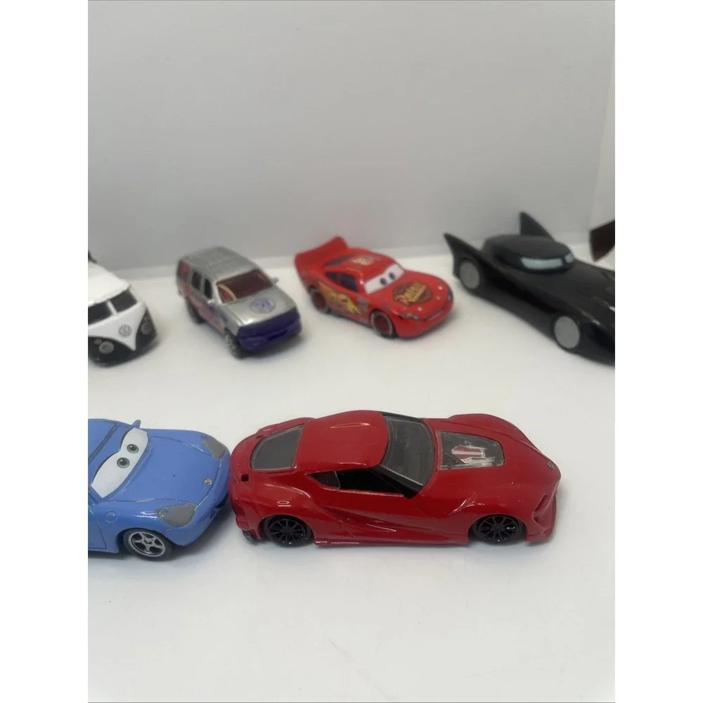 Assorted Lot Of 9 Loose Cars‎ And Others